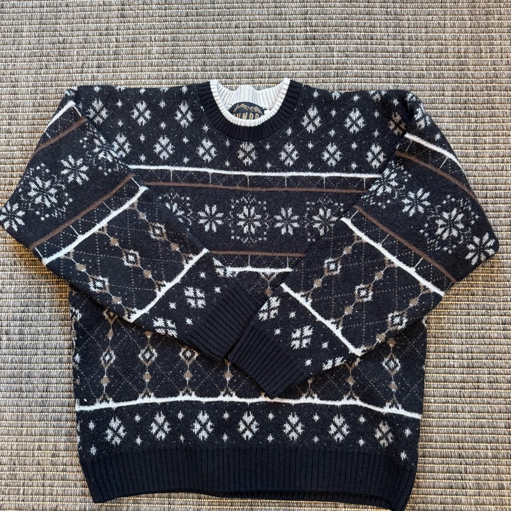 Vintage Tundra Black and White Patterned Sweater